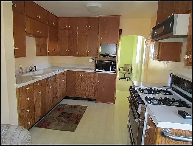 2 bed, 966 sqft, $1,100 — Photo 3