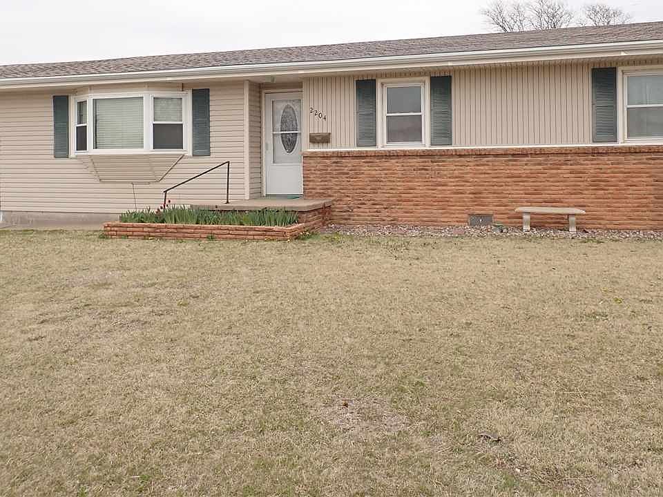 1st image of 2204 Downing Ave