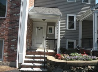 84 Walpole St APT 7J, Canton, MA 02021