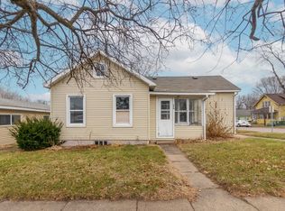 624 State St, Cedar Falls, IA 50613
