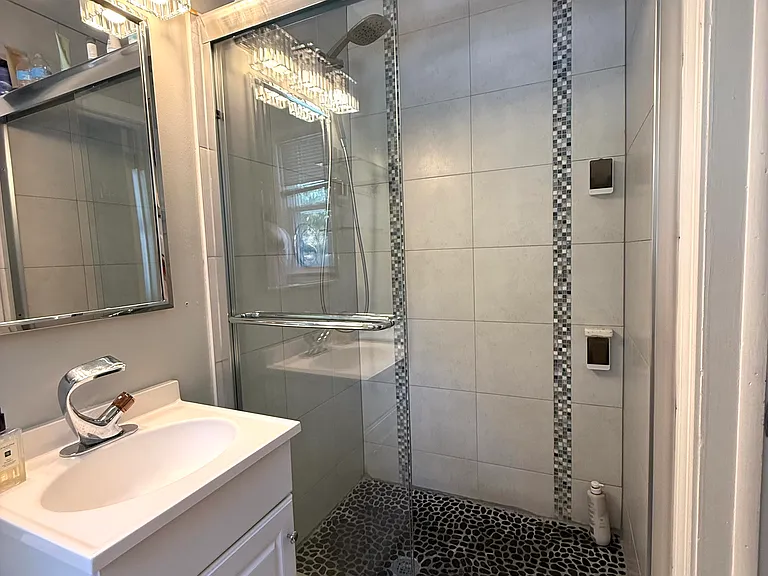 1087 Pleasant Valley Way — Photo 13