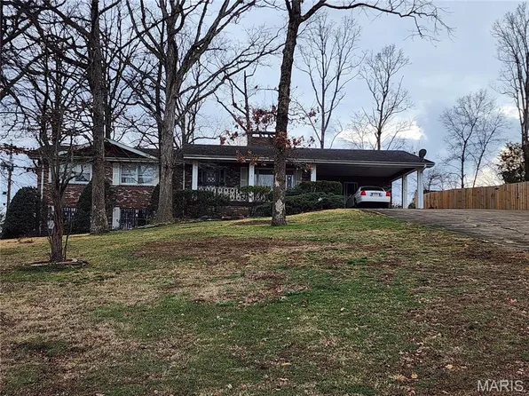 2001 Woodhaven Rd, Poplar Bluff, MO 63901