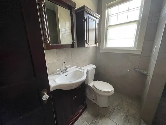 1004 W 7th St #B — Photo 6