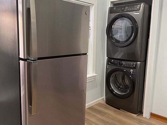 5th image of 152 Broadway #3