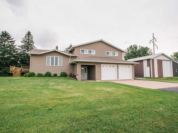 403 BLUEBIRD LANE, Loyal, WI 54446