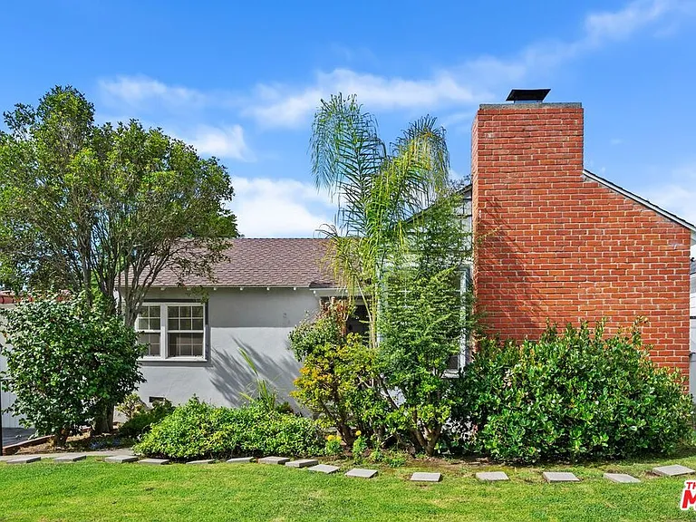 1019 Amherst Ave — Photo 30