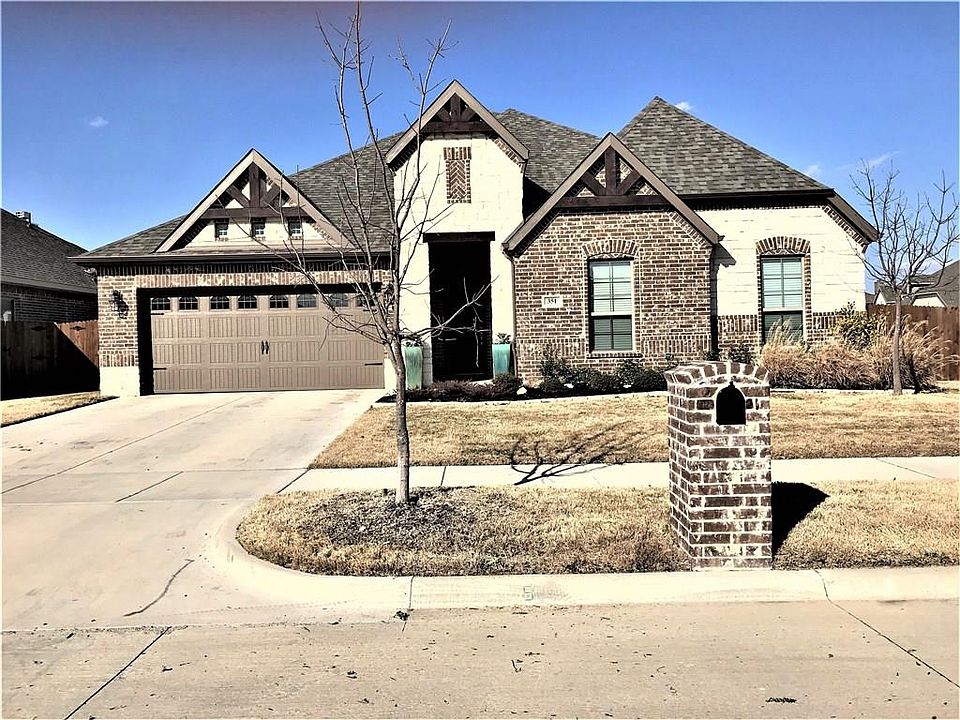 1st image of 351 Strait Ln