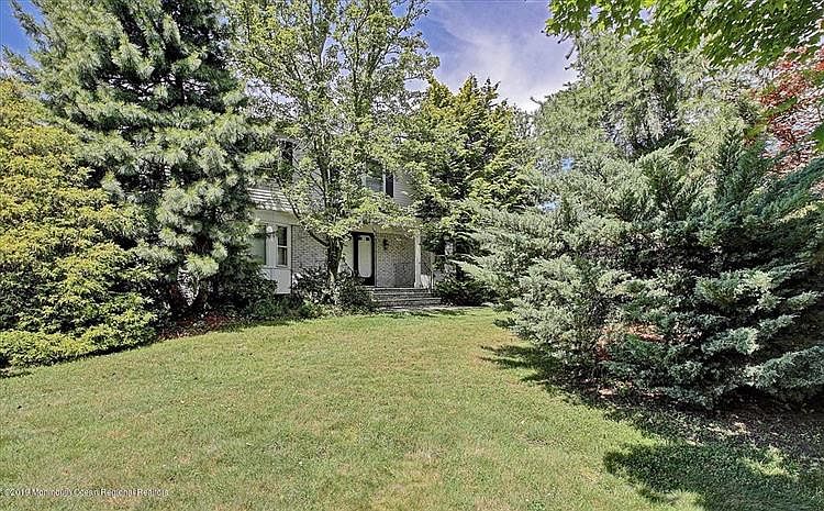 2nd image of 25 Mohawk Ln