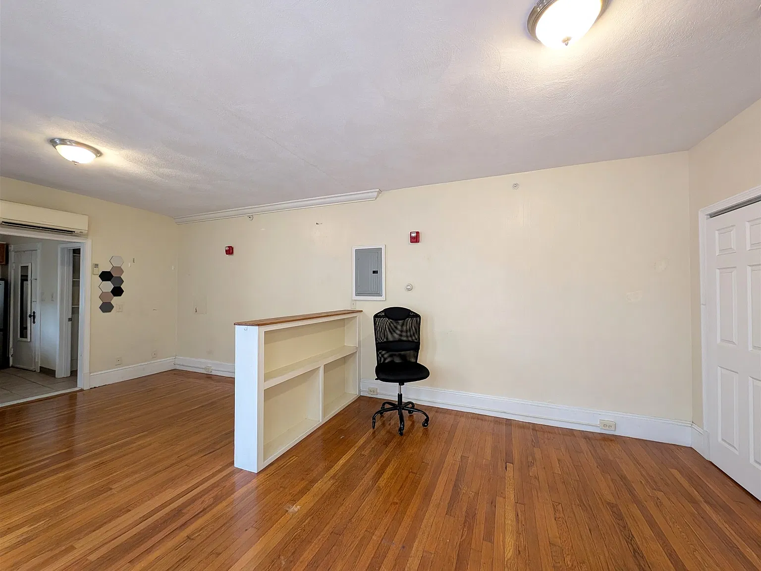 Studio, 500 sqft, $2,350 — Photo 4