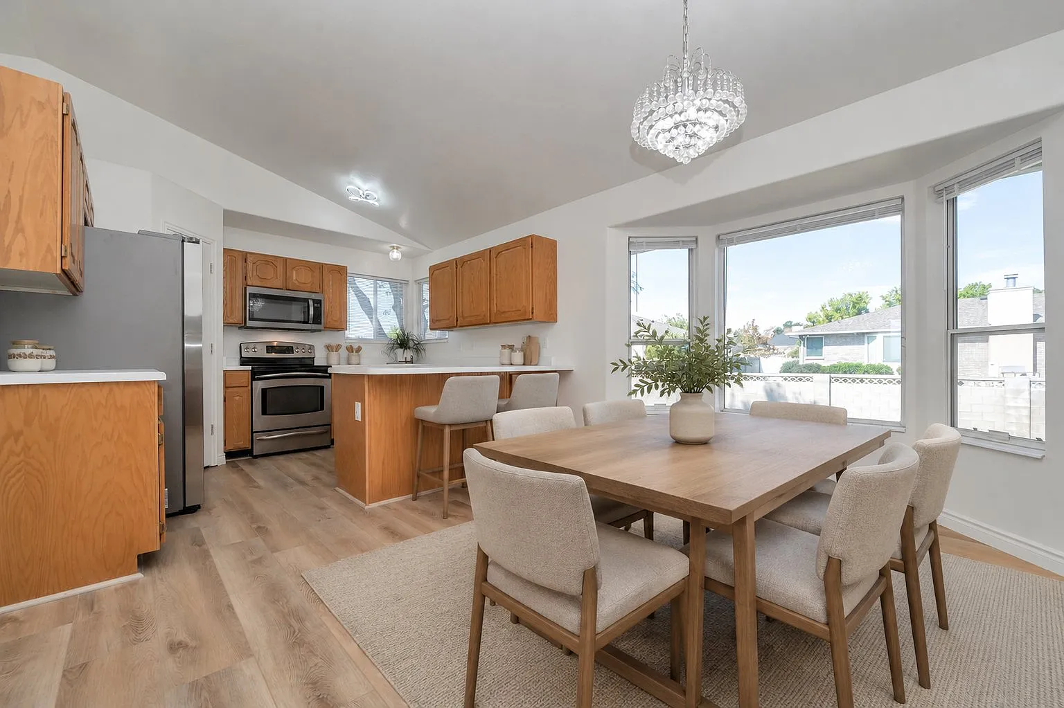 4BR / 2.5BA Home in South Jordan — Photo 1
