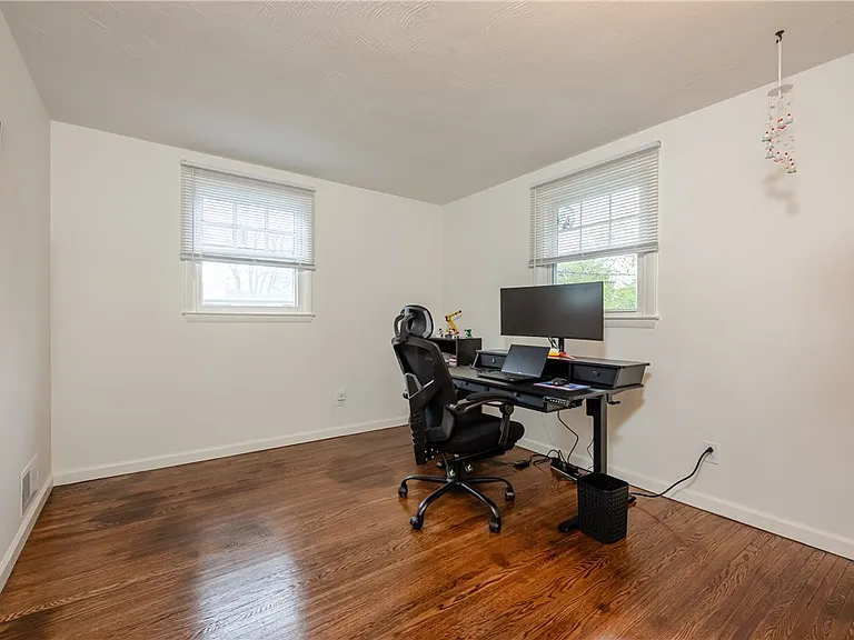132 Kirk Rd — Photo 10