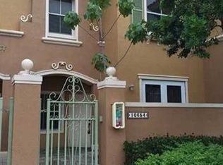 10654 SW 7th St, Pembroke Pines, FL 33025