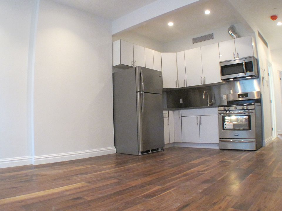1st image of 47 Putnam Ave #3
