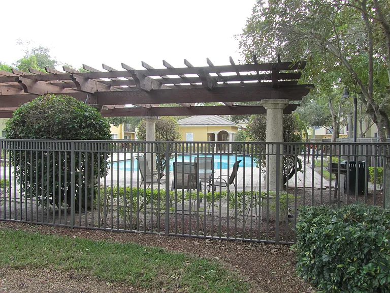 700 Crestwood Ct S #704 — Photo 30