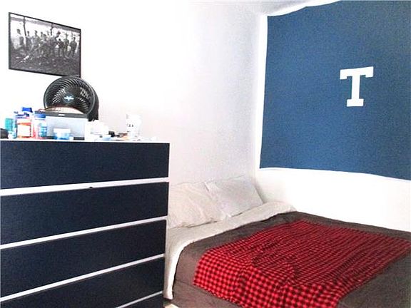 5th image of 524 E 11th St APT 10