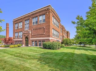460 Broadway St APT 203, South Haven, MI 49090