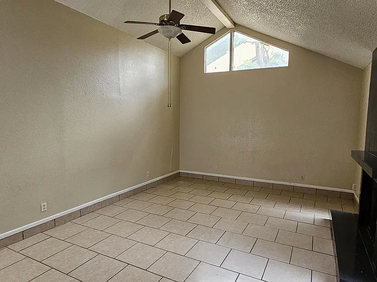 4229 Siesta Ln — Photo 4