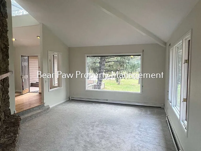 23768 Shooting Star Dr — Photo 2