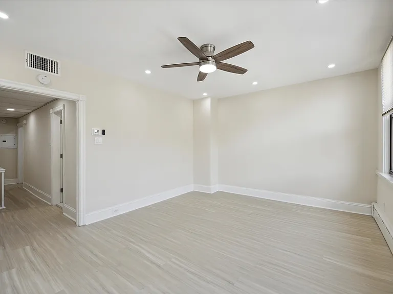 2308 E Allegheny Ave #2 — Photo 9