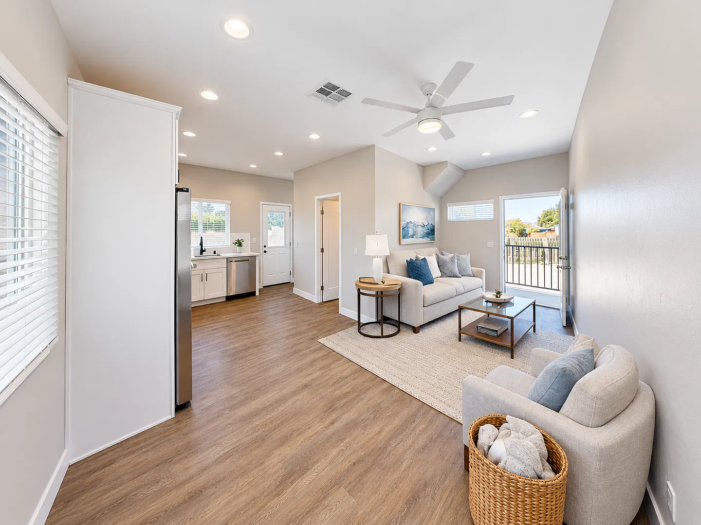 4BD/2BA, Great Outdoor Space! — Photo 4