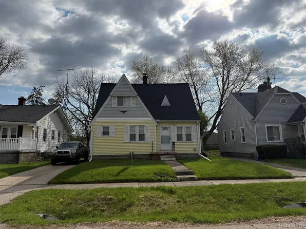 3317 Cheyenne Ave, Burton, MI 48529