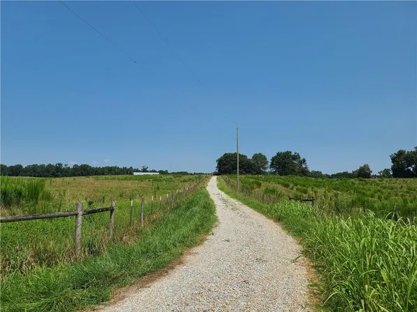 2168 Yonah Homer Rd, Lula, GA 30554