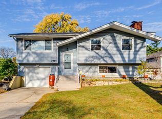 1914 Capital Ct, Schaumburg, IL 60193