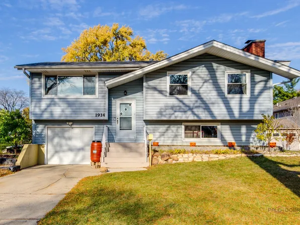 1914 Capital Ct, Schaumburg, IL 60193