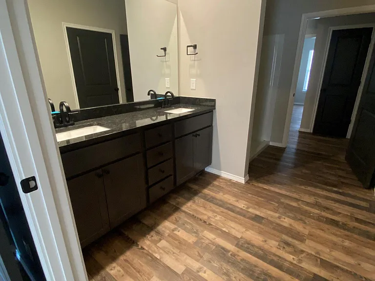 1615 E Timberridge Dr — Photo 10