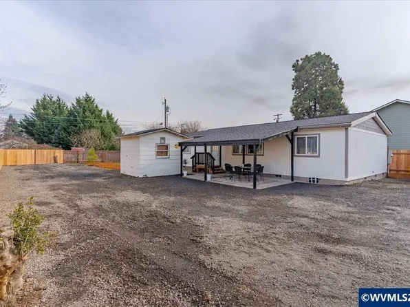 2681 Birch St, Lebanon, OR 97355