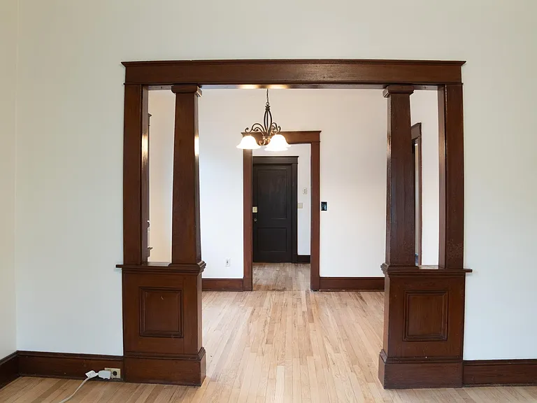 5 Carle Ave #2 — Photo 4