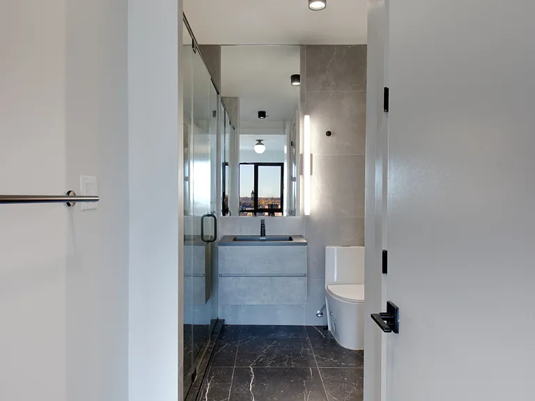 11 Herkimer St #3A — Photo 12