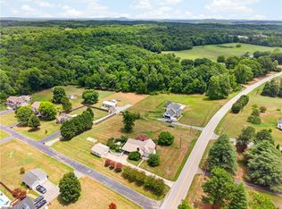 2441 Cunningham Rd, Thomasville, NC 27360