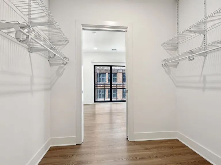 William House — Photo 23