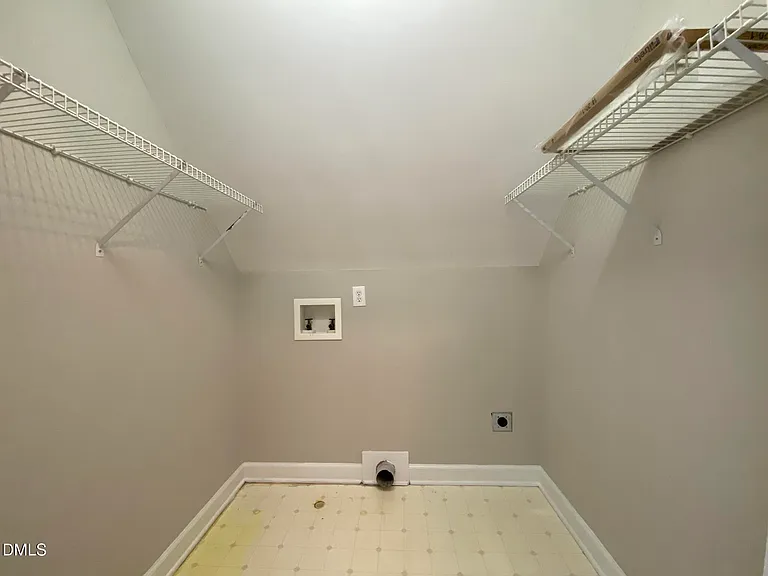108 Flora Springs Dr — Photo 29