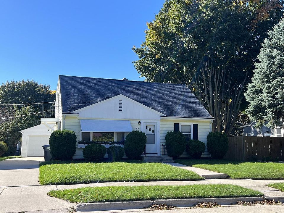 1st image of 2418 S 14th STREET