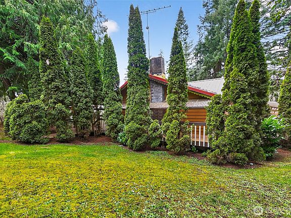 3rd image of 596 Forrest Way