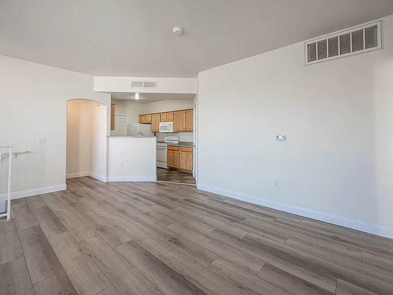 8555 W Russell Rd #2062 — Photo 12