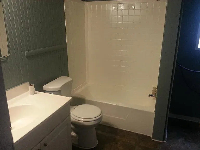 3 bed, 1.5 bath, 900 sqft, $1,299 — Photo 2
