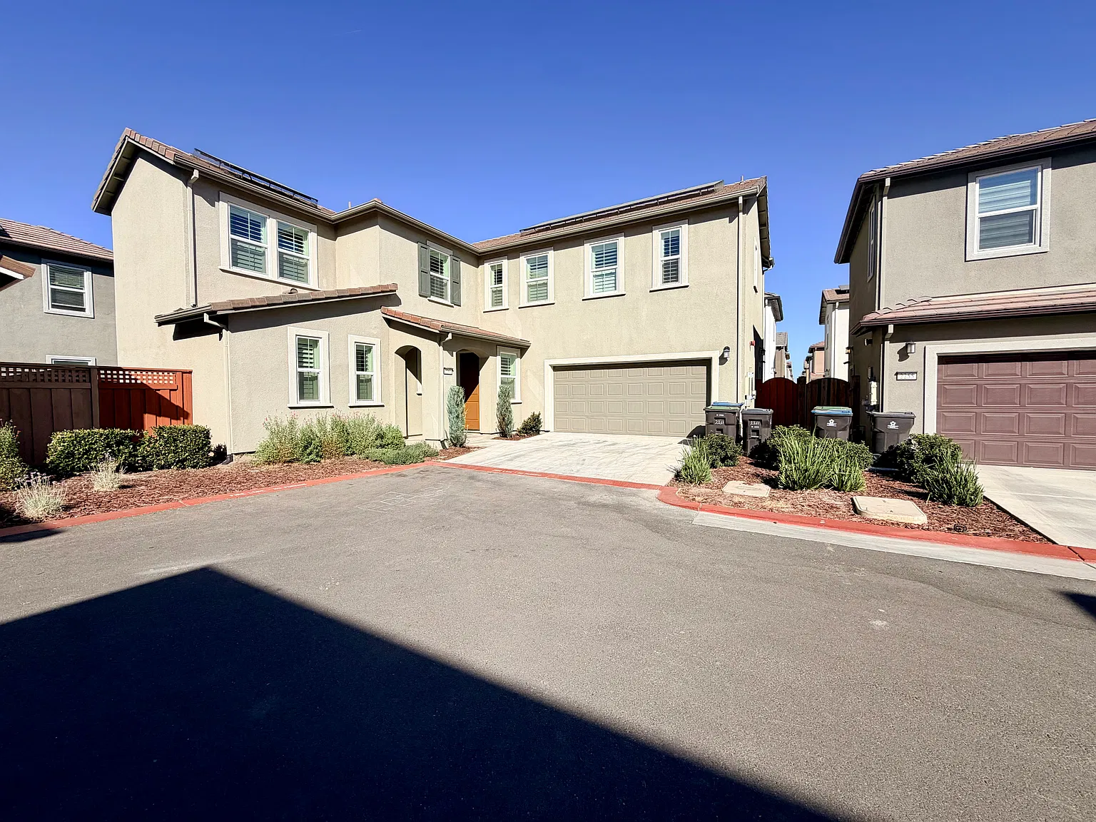 4 bed, 2189 sqft, $3,150 — Photo 1