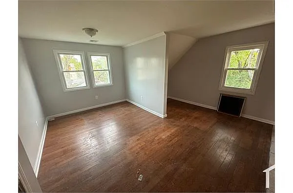 Building Photo - 151 Vermont Ave #3