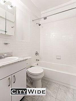 4th image of 160 W 73rd St APT 5A