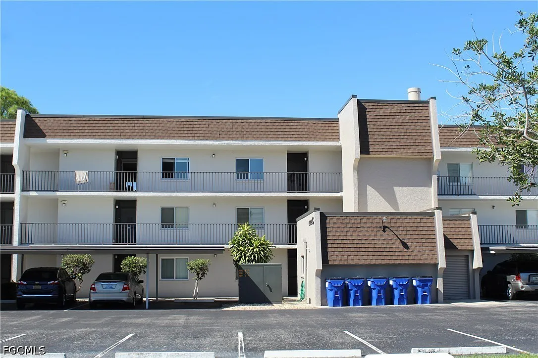 Building Photo - 25806 Cockleshell Dr #314