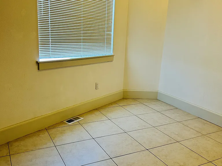 6016 NE Willow St — Photo 12