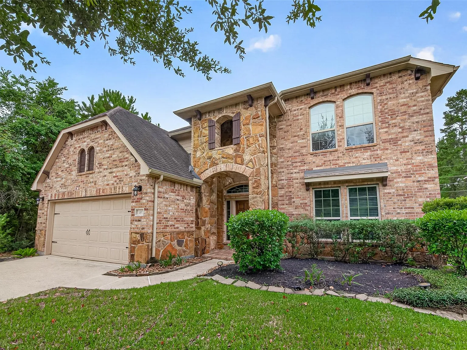 4 bed, 3.5 bath, 2962 sqft, $3,600 — Photo 2