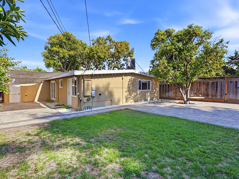 1398 McPherson St — Photo 35
