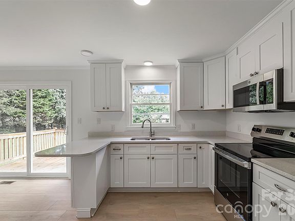 3rd image of 4146 Old State Rd