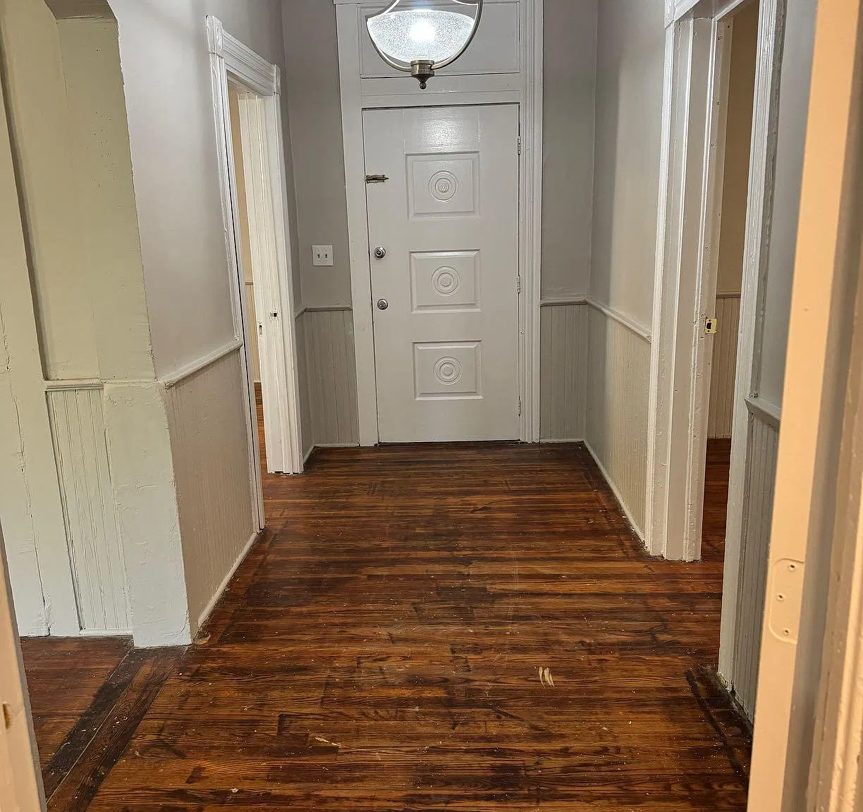 2 bed, 1.0 bath, 1350 sqft, $1,000 — Photo 2