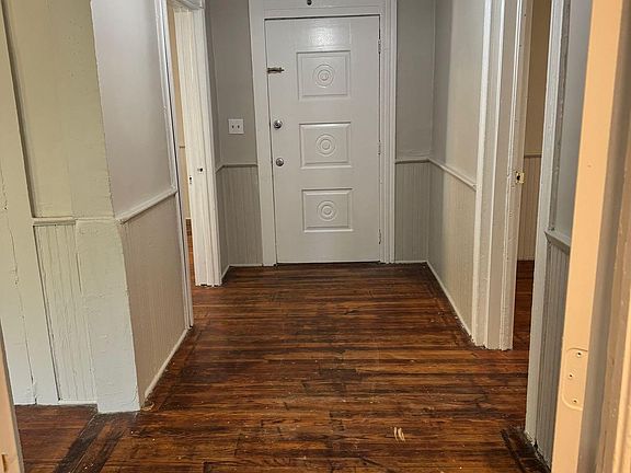 2nd image of 633 Kemper Rd