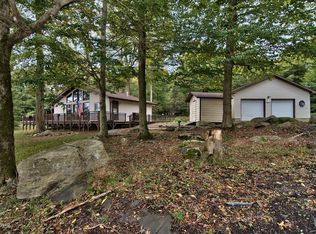1034 Trout Ln, Gouldsboro, PA 18424